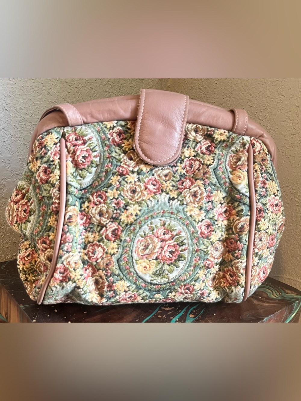 Jennie Vaughn Designs Vintage  Floral Tapestry Shoulder Bag with Pink Trim EUC